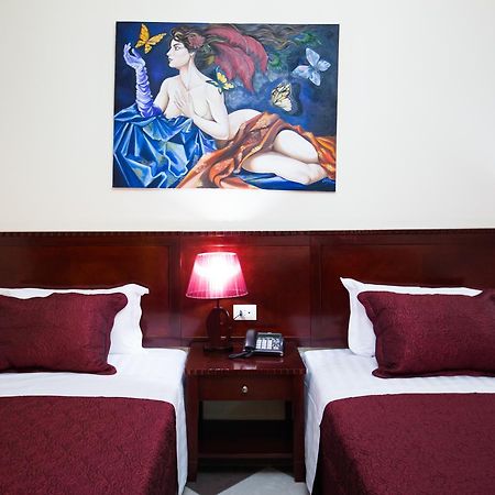 Orchidea Hotel Tirana Extérieur photo